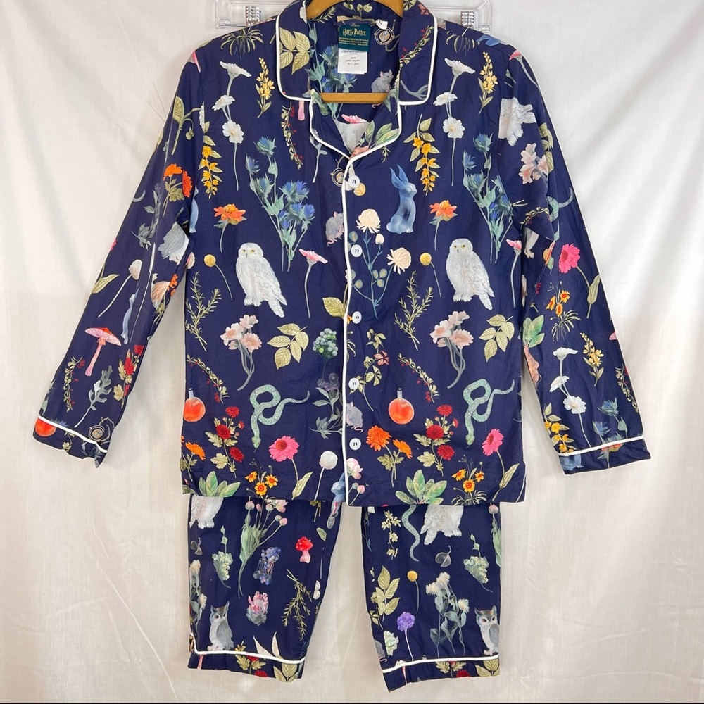 POTTERY BARN HARRY POTTER HERBOLOGY LOOSE FIT PAJAMA SET SIZE S MULTI COLOR CUTE